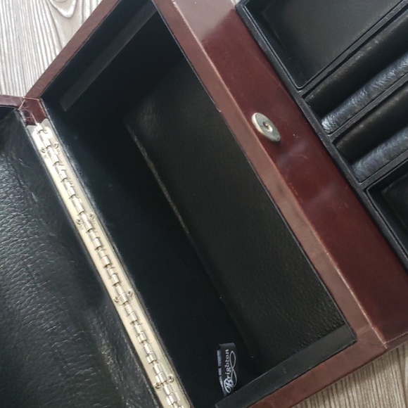 Brighton brown leather jewerlry box with silver details - Picture 7 of 9